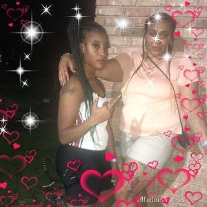 Meet your Posher, Monique